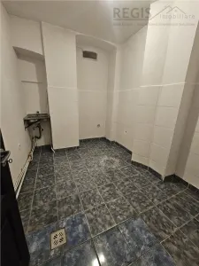 Spatiu Comercial ULTRACENTRAL PIATA SFATULUI - foto 9
