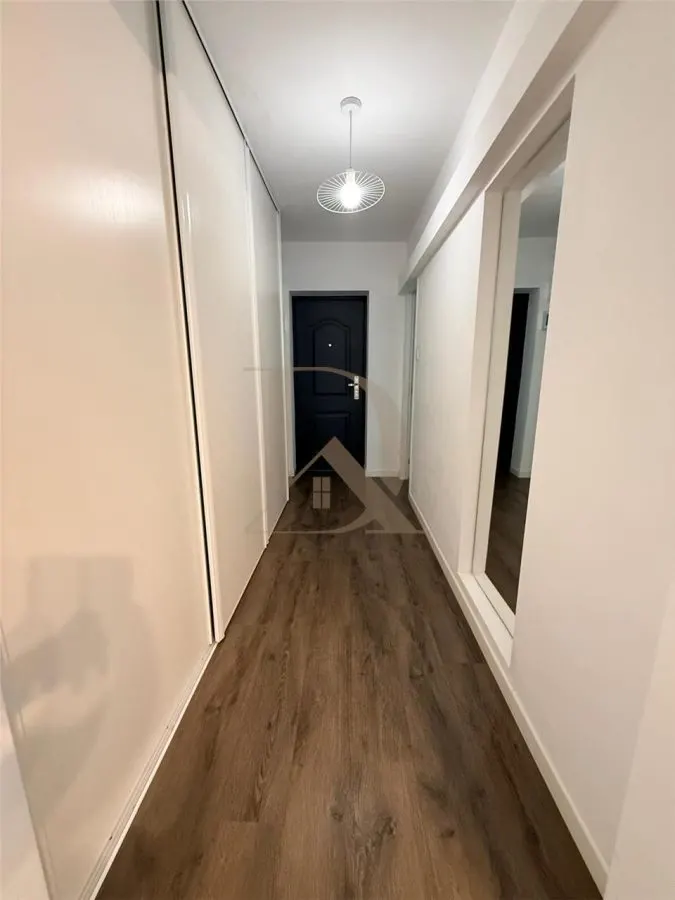 Copou - Parc , apartament 2 camere , 50 mp , amenajat modern - foto 6