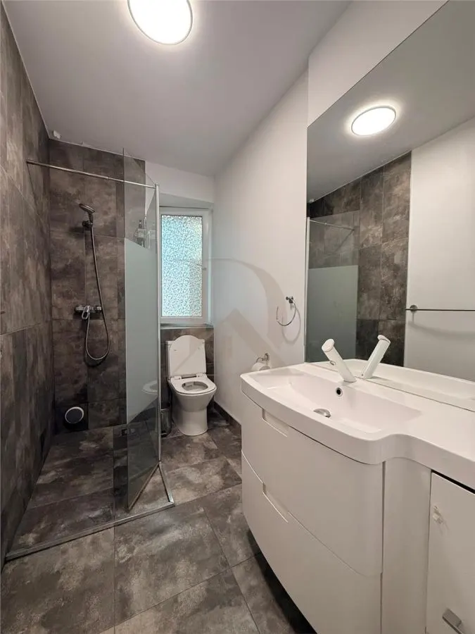Copou - Parc , apartament 2 camere , 50 mp , amenajat modern - foto 10
