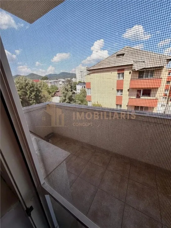 Apartament 3 camere - zona Moldovei - foto 9