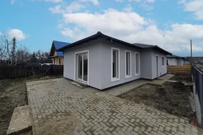 Capat CUG Casa single 3 camere Lunca Cetatuii - foto 3