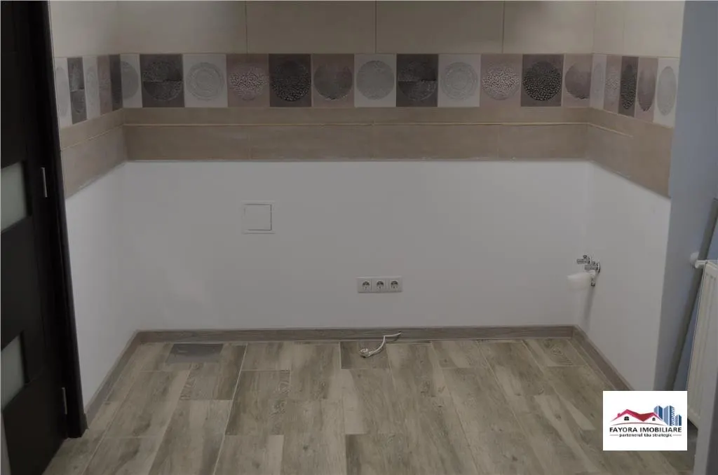 Apartament Bloc Nou 3 Camere 2 Bai si Parcare Privata de Vanzare Zona Tudor - foto 5