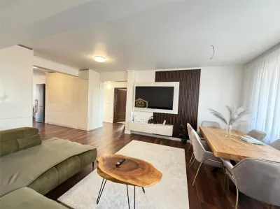 Etaj III | Apartament spatios cu 3 camere - 86 mÂ² | Parcare proprie - foto 6
