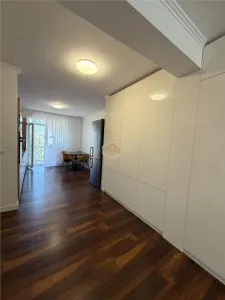 Etaj III | Apartament spatios cu 3 camere - 86 mÂ² | Parcare proprie - foto 9