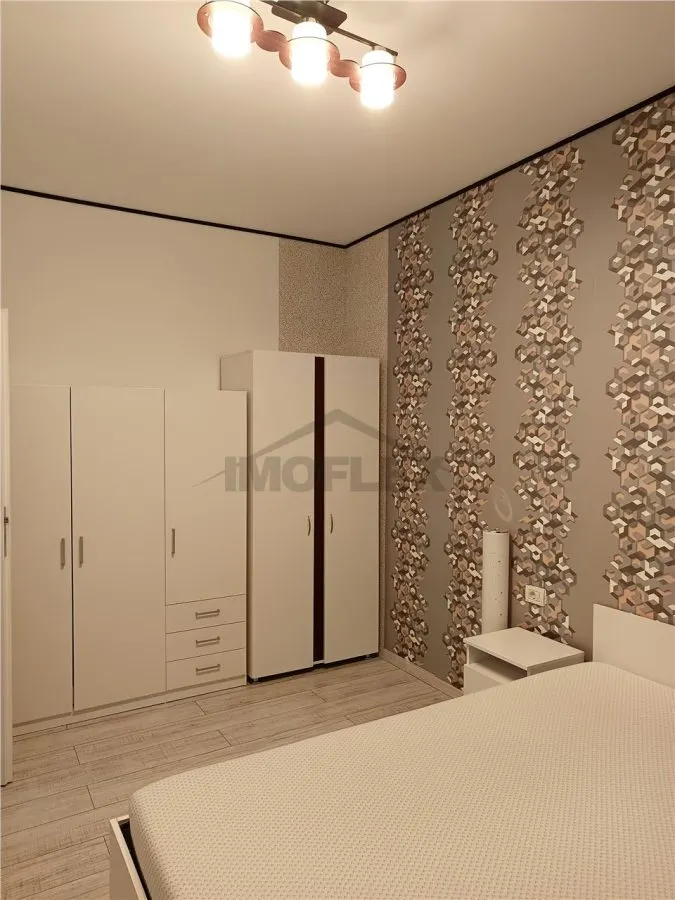 Apartament cu 2 camere utilat si mobilat complet de vanzareîn Giroc - foto 2