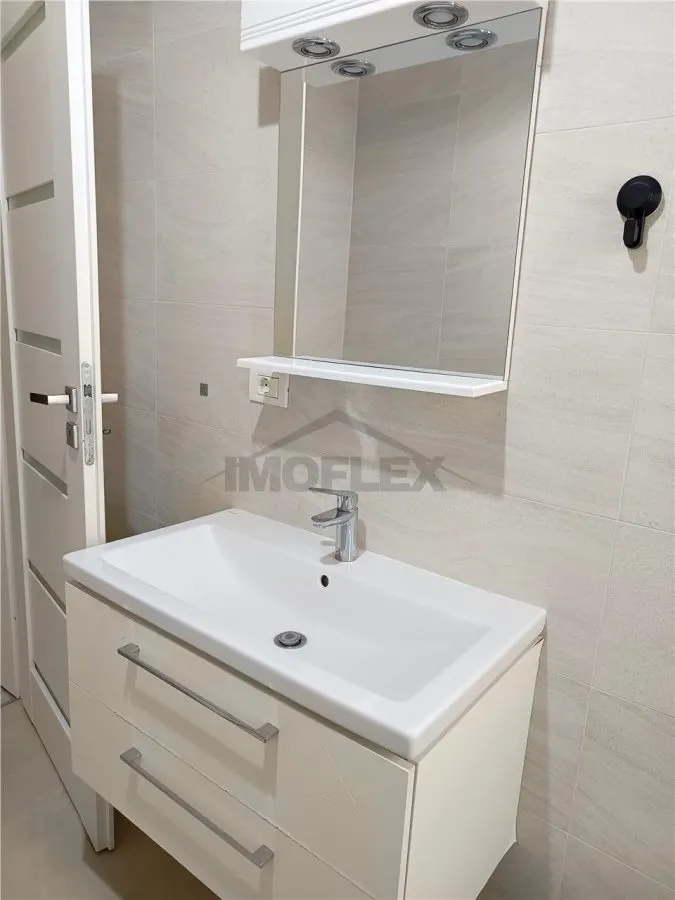 Apartament cu 2 camere utilat si mobilat complet de vanzareîn Giroc - foto 3