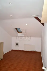 SAD - mansarda - 120 mp - climatizare - zona excelenta - Timisoara