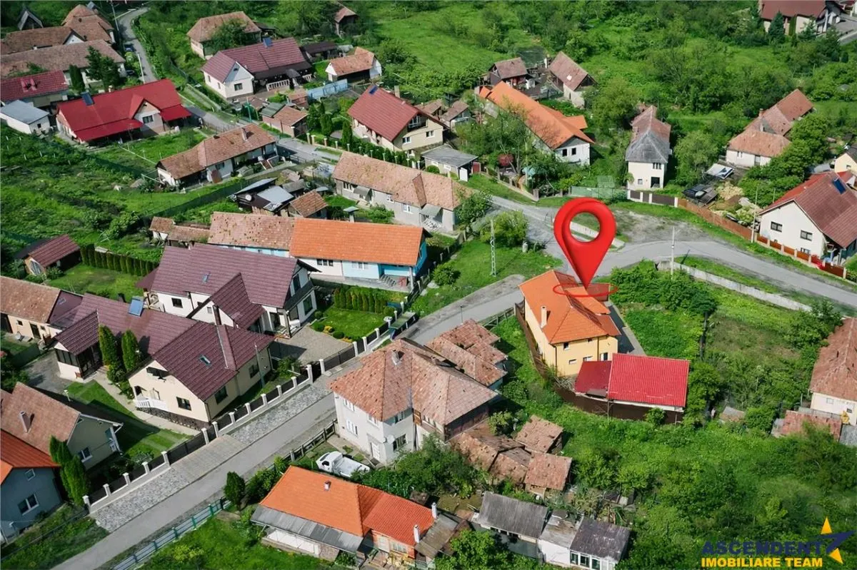 Casa eleganta, curte amenajata, garaj, Brancovenesti, Mures - foto 2