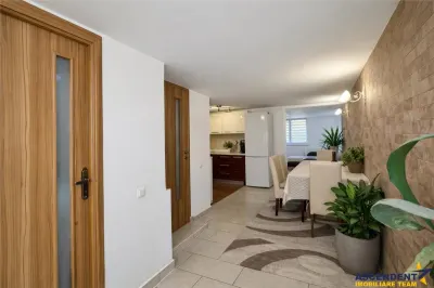 Casa eleganta, curte amenajata, garaj, Brancovenesti, Mures - foto 12