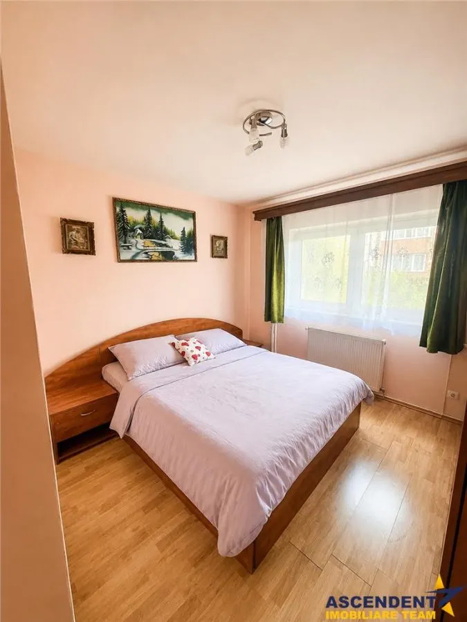 Decomandat, excelent compartimentat, 2 bai, balcon, beci, Tractorul, Brasov - foto 3