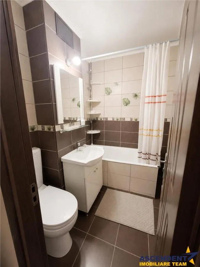 Decomandat, excelent compartimentat, 2 bai, balcon, beci, Tractorul, Brasov - foto 4