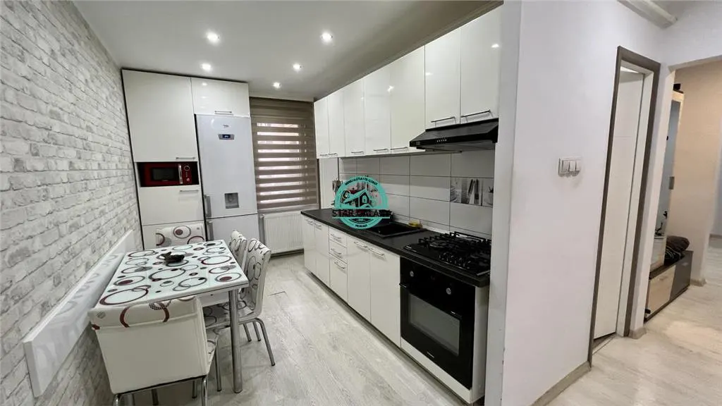 Apartament de inchiriat 3 camere in Cornisa la 5 minute de UMF - foto 1
