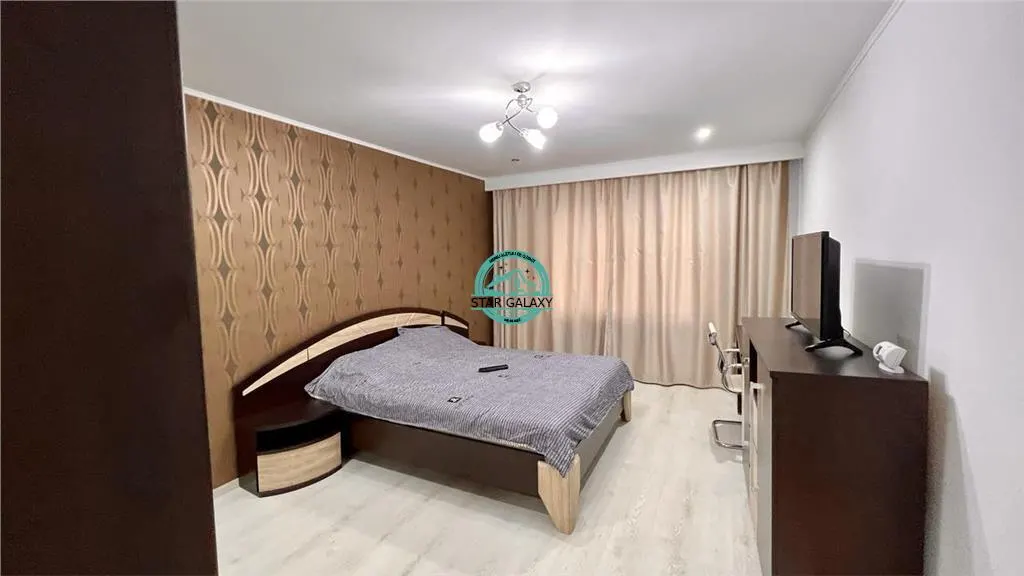Apartament de inchiriat 3 camere in Cornisa la 5 minute de UMF - foto 2