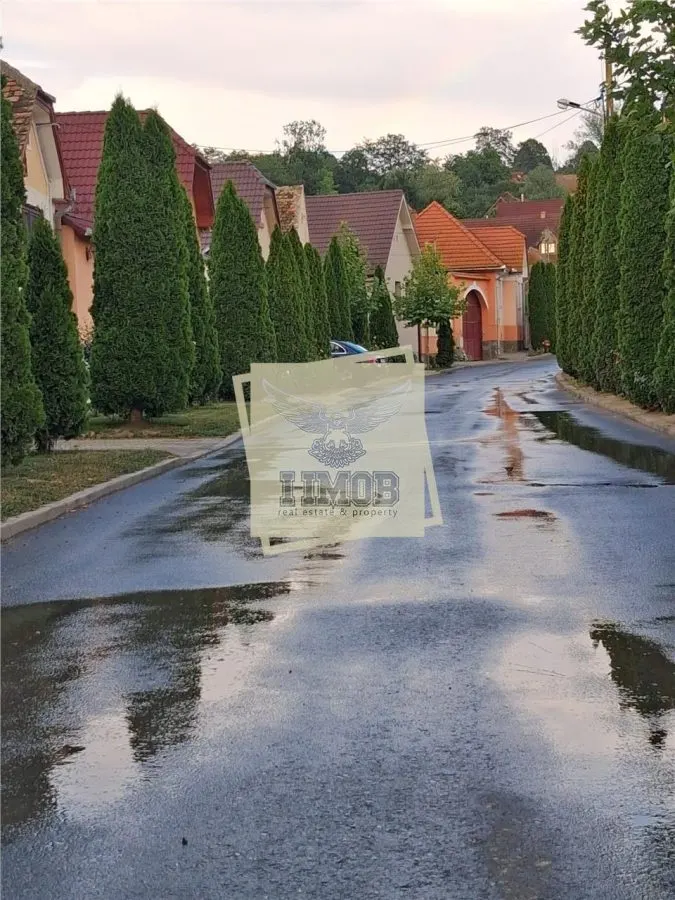 Teren intravilan cu toate utilitatile de 700 mp utili Bungard - foto 1
