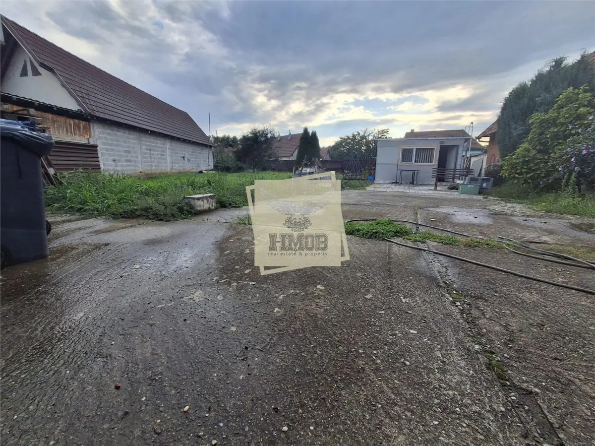 Teren intravilan cu toate utilitatile de 700 mp utili Bungard - foto 4