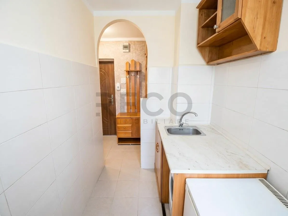 RECO Apartament cu o camera Decomandat  zona Salca - foto 1