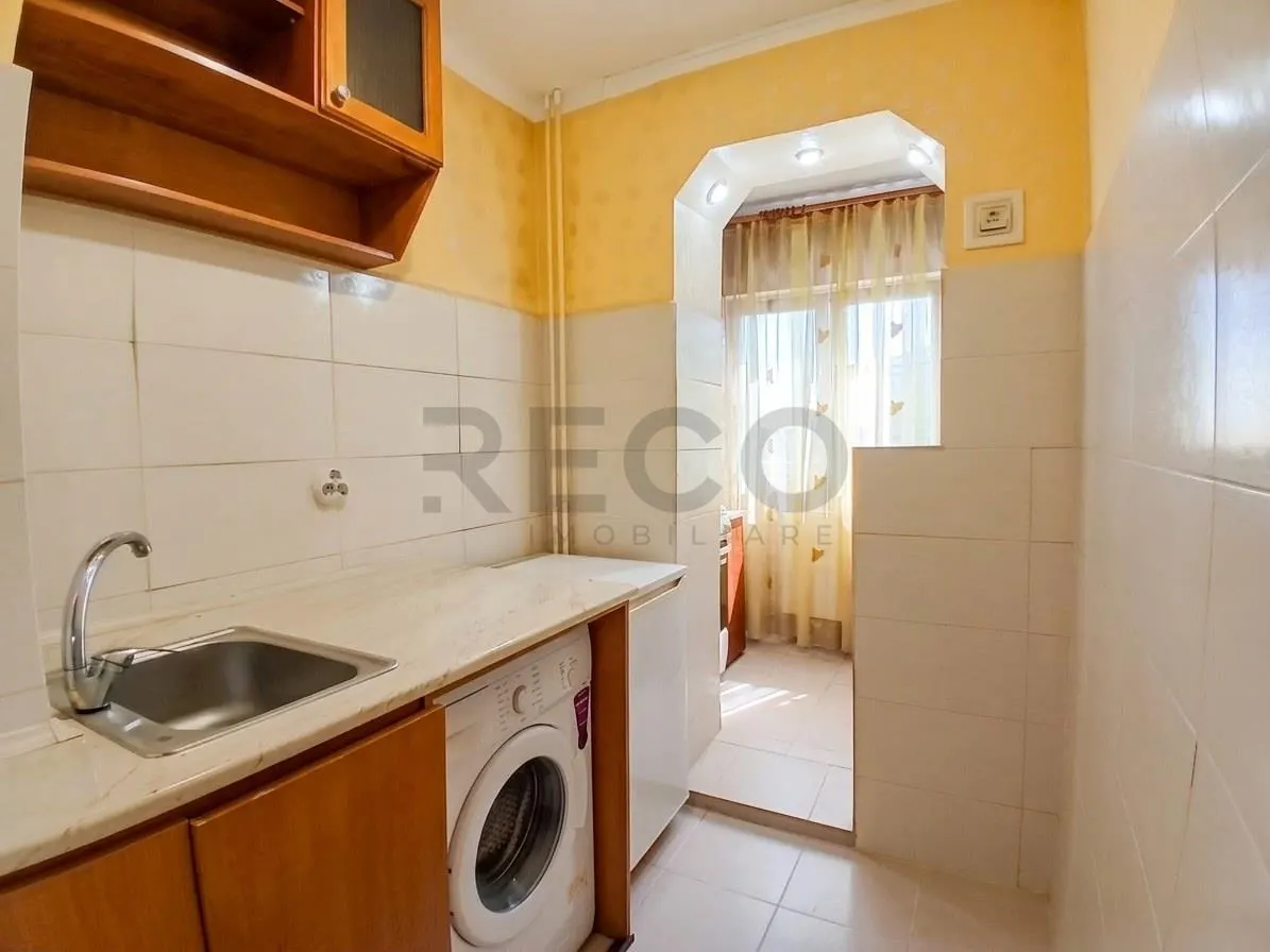 RECO Apartament cu o camera Decomandat  zona Salca - foto 2
