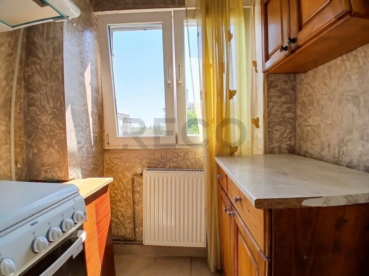 RECO Apartament cu o camera Decomandat  zona Salca - foto 3