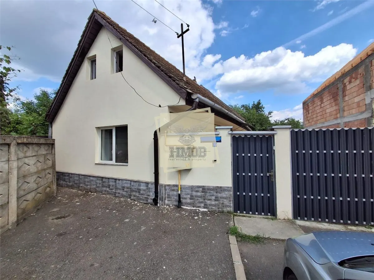 Casa individuala cu 5 camere si terasa inchisa - foto 1