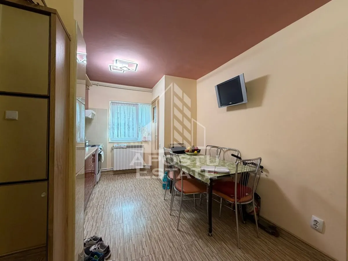 Apartament cu 3 camere, semidecomandat,centrala proprie,zona Girocului - foto 10