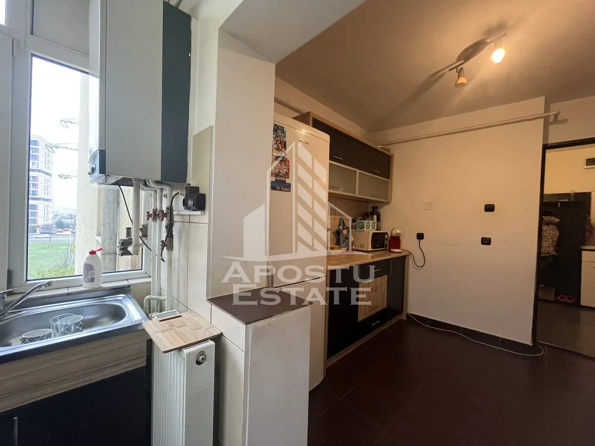 Apartament 3 camere, 2 bai, 2 balcoane, etaj intermediar,Soarelui - foto 3