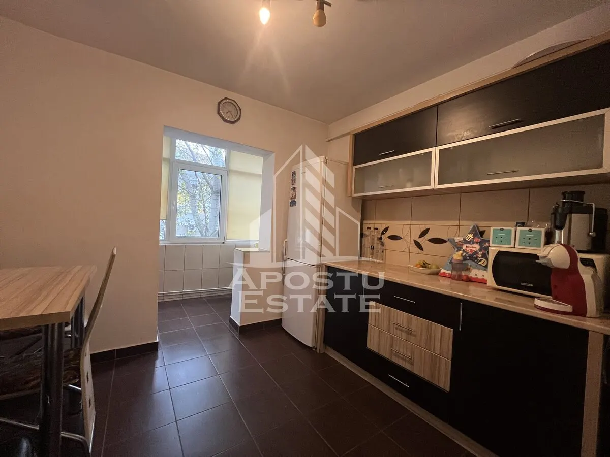 Apartament 3 camere, 2 bai, 2 balcoane, etaj intermediar,Soarelui - foto 4