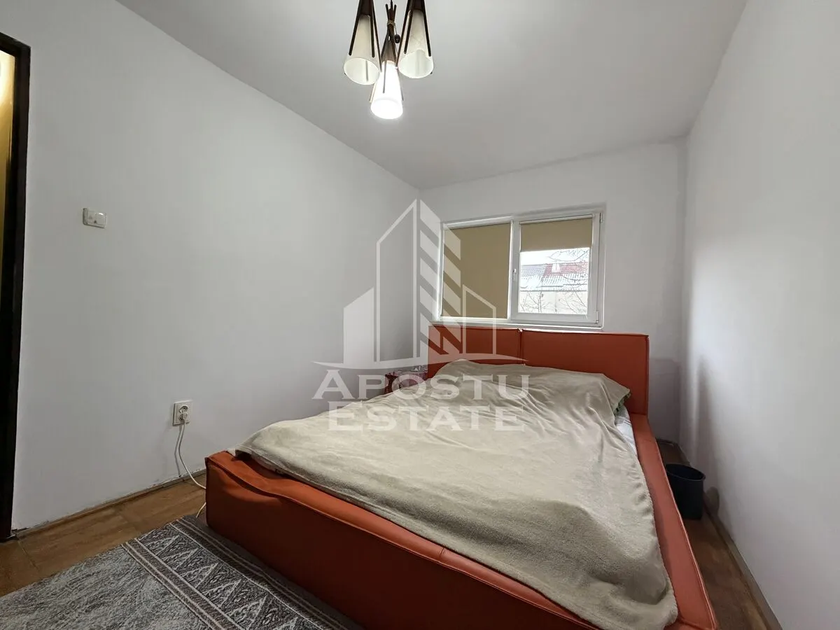Apartament cu 3 camere,semidecomandat,centrala proprie ,zona Girocului - foto 3