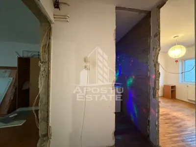 Apartament cu 2 camere, decomandat, centrala proprie, zona Soarelui - foto 4