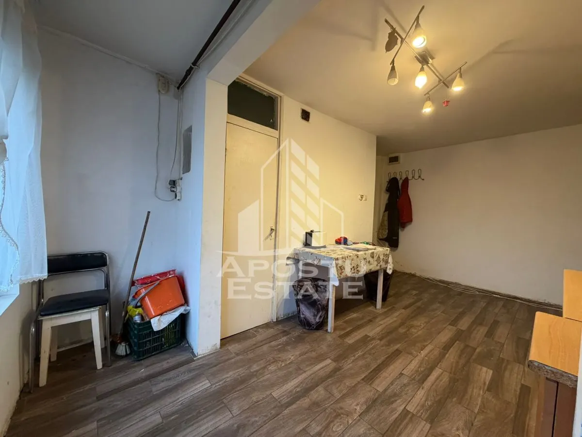 Apartament cu 2 camere, decomandat, centrala proprie, zona Soarelui - foto 6