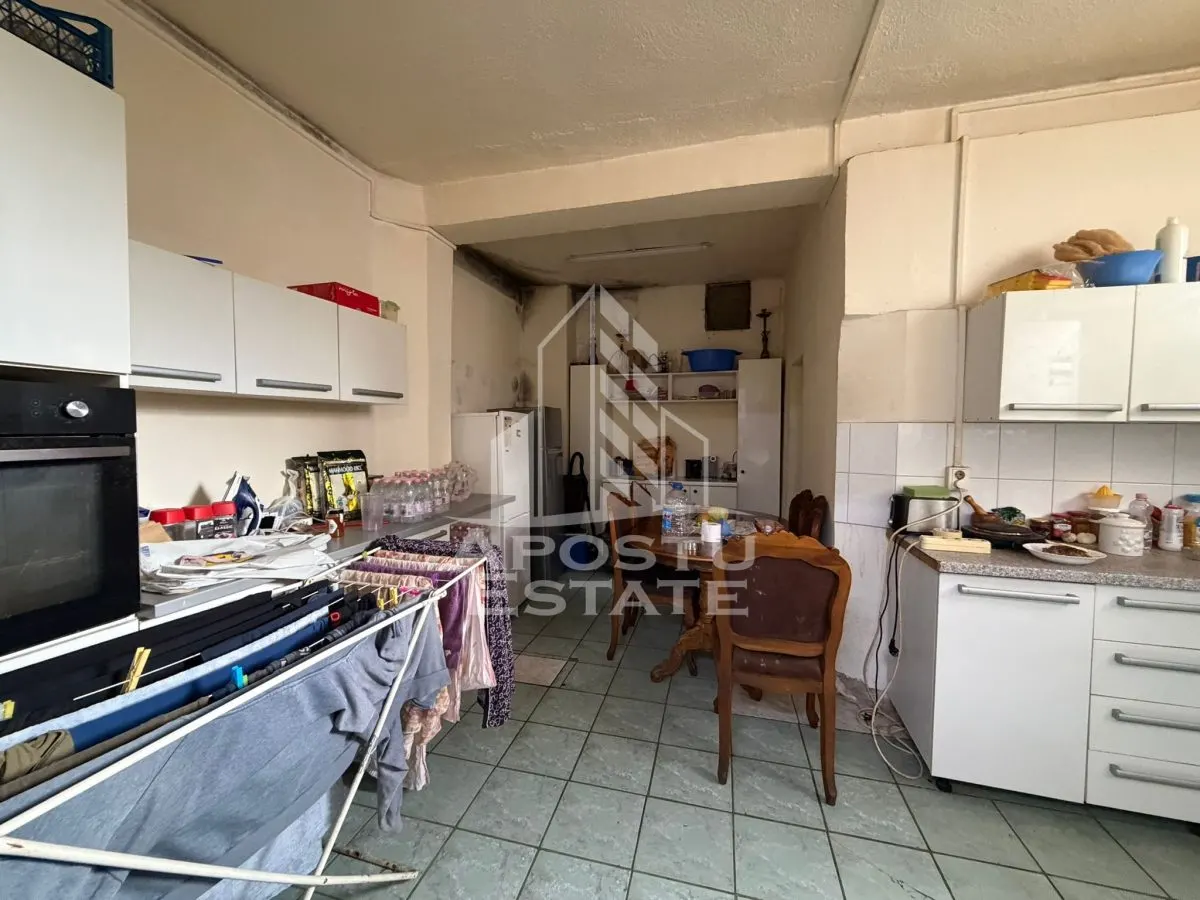 Casa individuala, cu 12 camere,5 bai, acces auto, teren 642, Girocului - foto 10