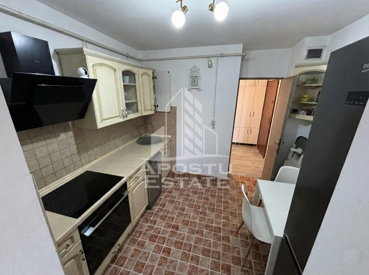 Apartament 3 camere,2 bai, decomandat, renovat, zona Girocului - foto 6