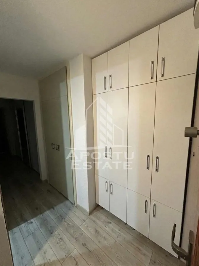 Apartament 3 camere,2 bai, decomandat, renovat, zona Girocului - foto 8