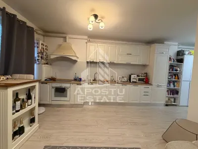 Apartament cu 2 camere, semidecomandat, bloc nou, zona Soarelui - foto 4