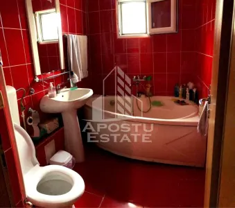 Apartament cu 4 camere, 2 bai, etaj intermediar, zona Soarelui - foto 6