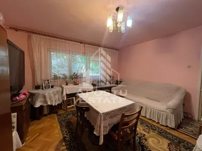 Apartament cu 3 camere, 2 bai, decomandat, parter inalt,zona Girocului - foto 2