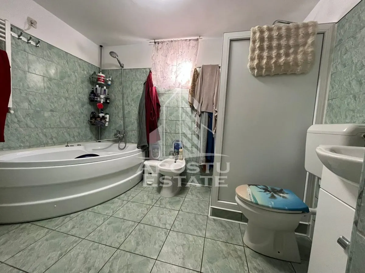 Casa individuala, 4 camere, 2 cai de acces, situata in zona Girocului - foto 8