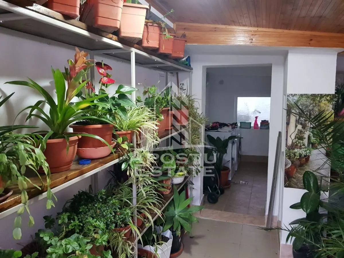 Casa individuala, 4 camere, 2 cai de acces, situata in zona Girocului - foto 10
