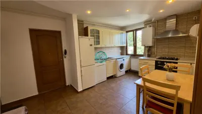 Inchiriez apartament cu 3 camere modern Utilat la 7 minute de centru - Targu Mures