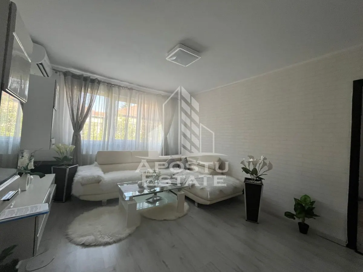 Apartament cu 3 camere, semidecomandat, renovat,  Spitalul Judetean - foto 1