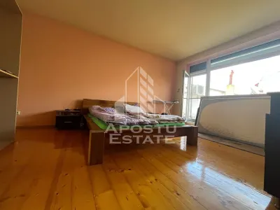 Casa individuala cu 4 camere, teren 404 mp,acces auto,garaj, Girocului - foto 2