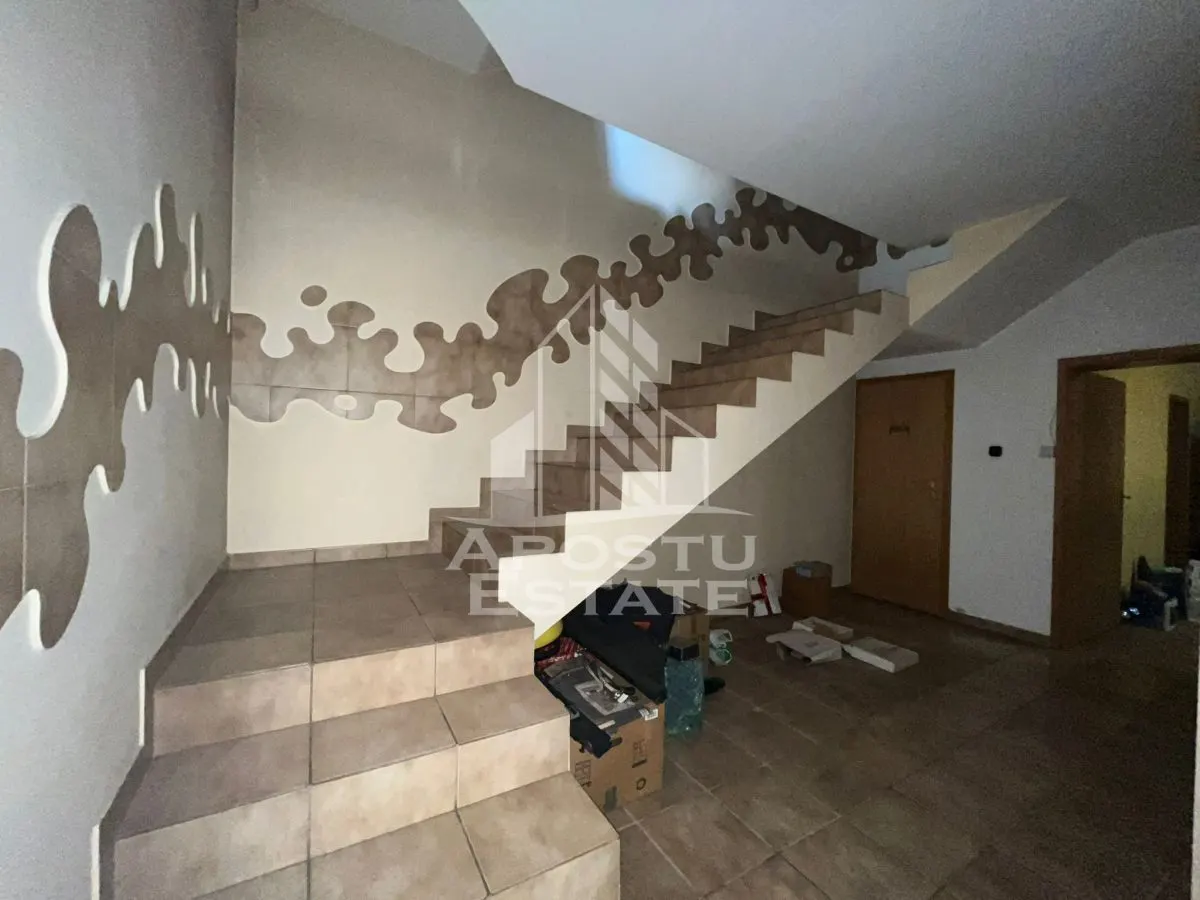 Casa individuala cu 4 camere, teren 404 mp,acces auto,garaj, Girocului - foto 4