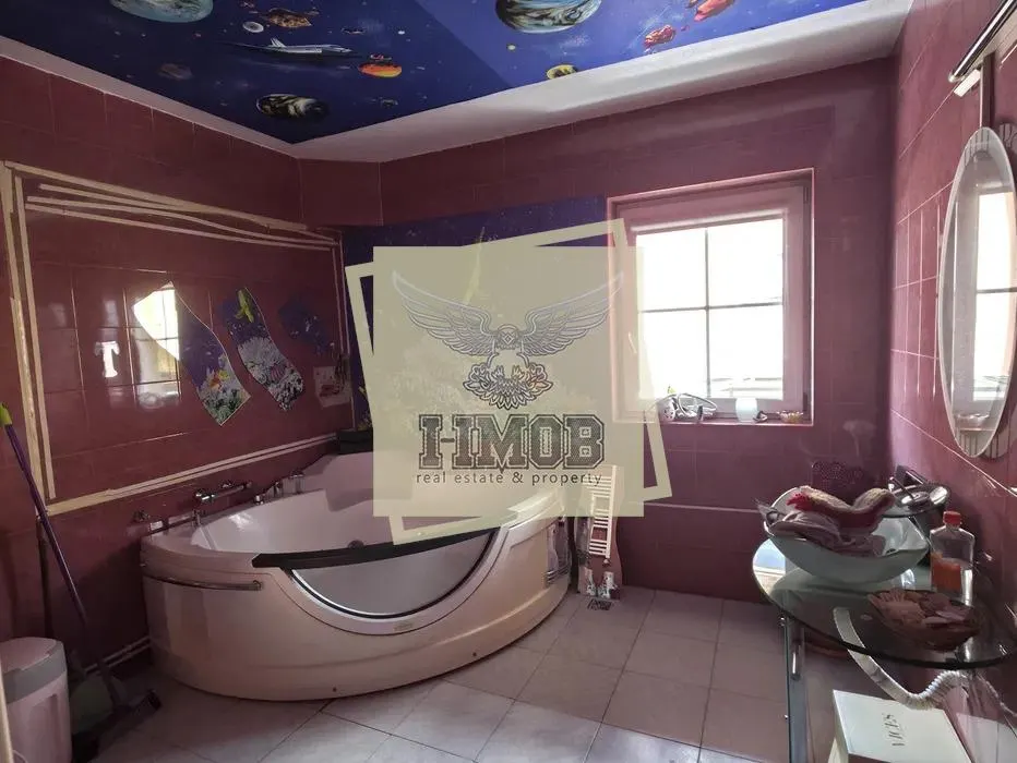 Apartament decomandat la vila 4 camere etaj 1 Selimbar - foto 5