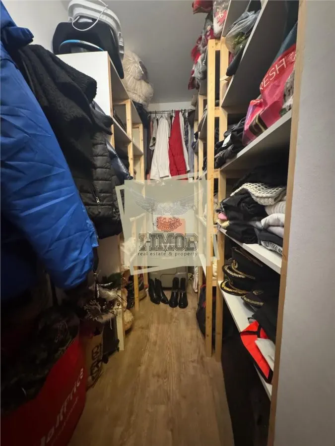 Apartament  decomandat cu 3 camere 2 bai de 105 mp utili - foto 11