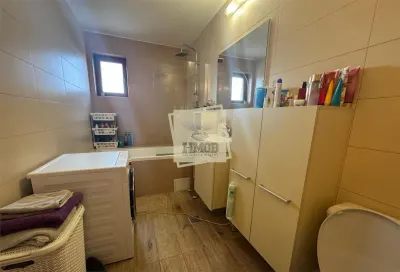 Apartament  decomandat cu 3 camere 2 bai de 105 mp utili - foto 14
