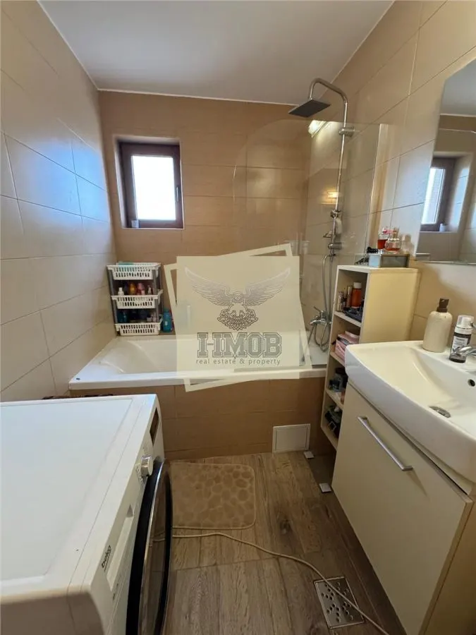 Apartament  decomandat cu 3 camere 2 bai de 105 mp utili - foto 10
