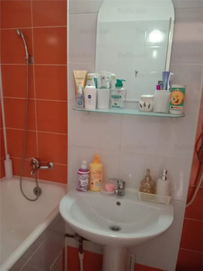 Vanzare apartament 2 camere | Pacul Titanii | str Burdujeni | bloc 1977 reabilitat | decomandat | 50 mp utili | balcon generos | centrală proprie | - foto 3