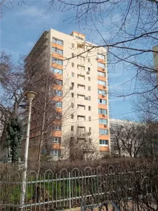Vanzare apartament 2 camere | Pacul Titanii | str Burdujeni | bloc 1977 reabilitat | decomandat | 50 mp utili | balcon generos | centrală proprie | - foto 4