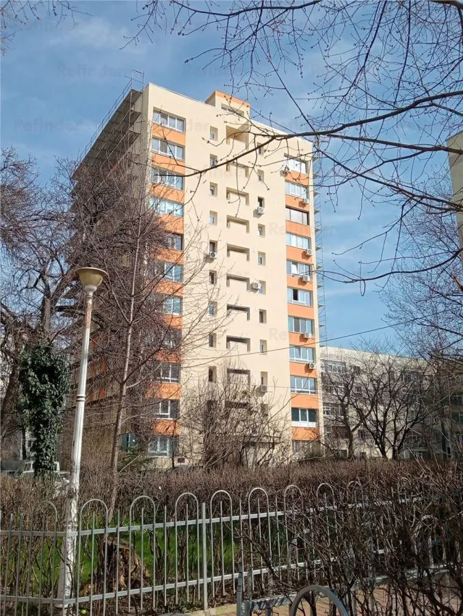 Vanzare apartament 2 camere | Pacul Titanii | str Burdujeni | bloc 1977 reabilitat | decomandat | 50 mp utili | balcon generos | centrală proprie | - foto 4