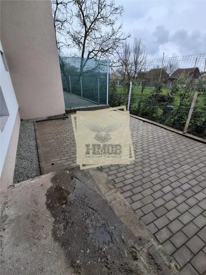Casa rezidentiala 5 camere 2 bai  parcare  Sura Mica - foto 3