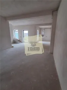 Casa rezidentiala 5 camere 2 bai  parcare  Sura Mica - foto 4